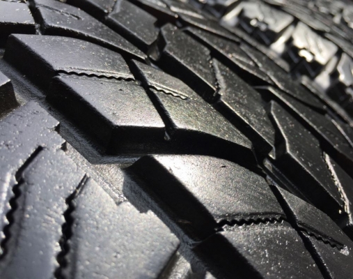 ยาง All Yokohama 245 70 16 ปลายปี15 ดอกเต็ม ใช้ยาว ราคาไม่แพง ยาง All Yokohama 245 70 16 ปลายปี15 ดอกเต็ม ใช้ยาว ราคาไม่แพง