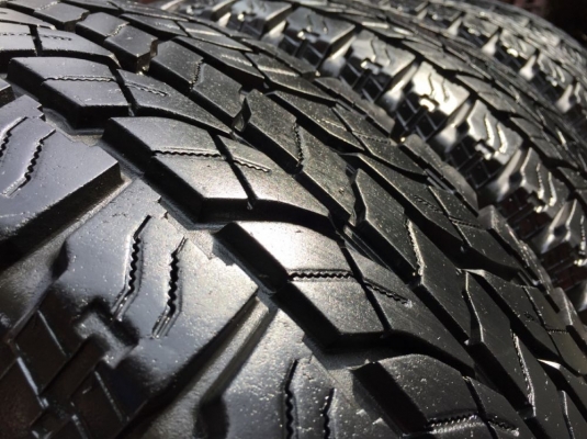 ยาง All Yokohama 245 70 16 ปลายปี15 ดอกเต็ม ใช้ยาว ราคาไม่แพง ยาง All Yokohama 245 70 16 ปลายปี15 ดอกเต็ม ใช้ยาว ราคาไม่แพง