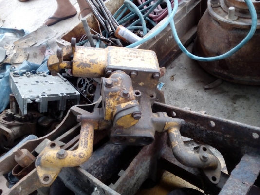 ขายตะพาทน้ำรถแทรกเตอร ์CAT- D-6-C เกียร์ตัดสภาพสวยขายไม่แพงครับ ขายตะพาทน้ำรถแทรกเตอร ์CAT- D-6-C เกียร์ตัดสภาพสวยขายไม่แพงครับ