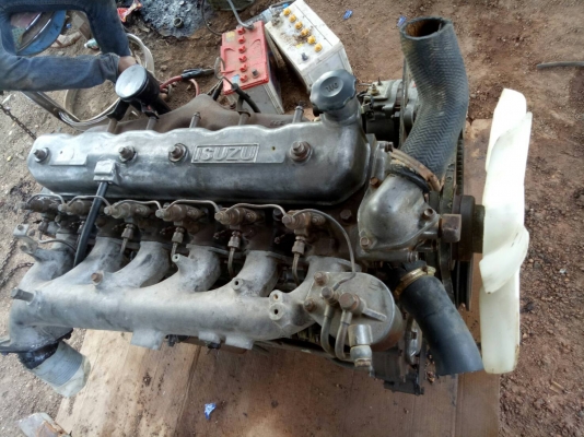 ขายด่วนเครื่องอีซุซุ6BD1พร้อมใช้เครื่องติดดีไม่มีไอ