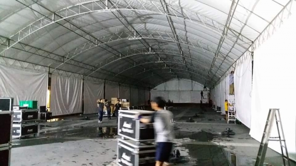 ให้เช่าพรมเช่าเวทีเครื่องเสียงเช่าเสากั้นเขตเช่าแผงกั้นจราจร0858125157