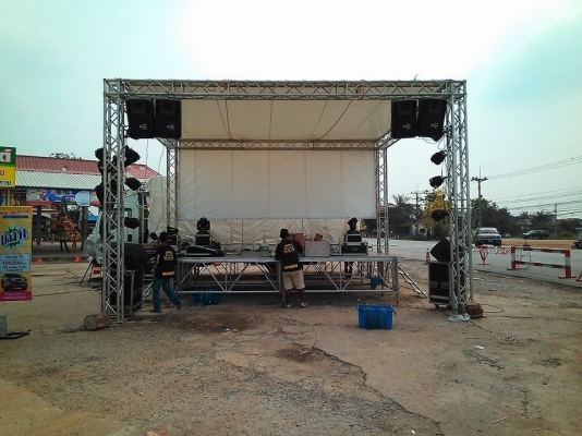 ให้เช่าเก้าอี้เต๋าเก้าอี้สตูบาร์โต๊ะสตูบาร์เก้าอี้แลคเชอร์เช่าไม้พื้นเช่าร่มสนามเช่าโซฟา0858125157