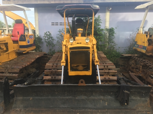 ขายรถแทร็กเตอร์D2-3P ใบมืดสไลด์3ทิศทาง สภาพสวยพร้อมใช้งาน เครื่องดีช่วงล่างดี ใบแทร็กเต็ม ราคาต่อรองคุยกันได้ โทร0616613023 แพรว