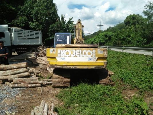 ขายรถแบคโฮ KOBELCO SK200-/// ราคา 550000 ขายรถแบคโฮ KOBELCO SK200-/// ราคา 550000
