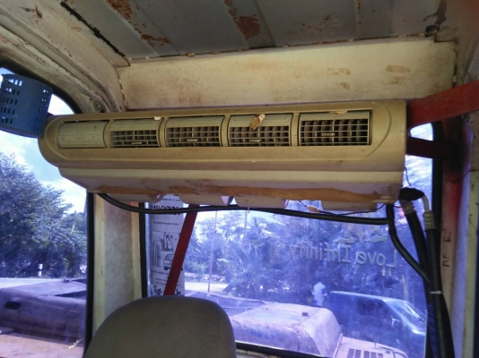 ขายรถแบคโฮ KOBELCO SK200-/// ราคา 550000