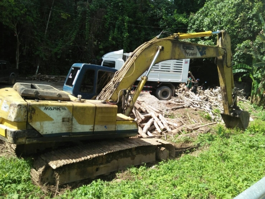 ขายรถแบคโฮ KOBELCO SK200-/// ราคา 550000 ขายรถแบคโฮ KOBELCO SK200-/// ราคา 550000