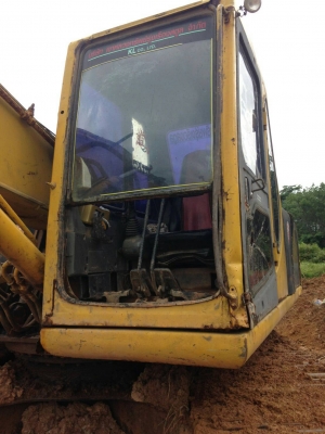 ขายรถแบคโฮ KOMATSU PC200-6 เอกสารเล่ม ไม่มีระบบไฟ ราคา 800000