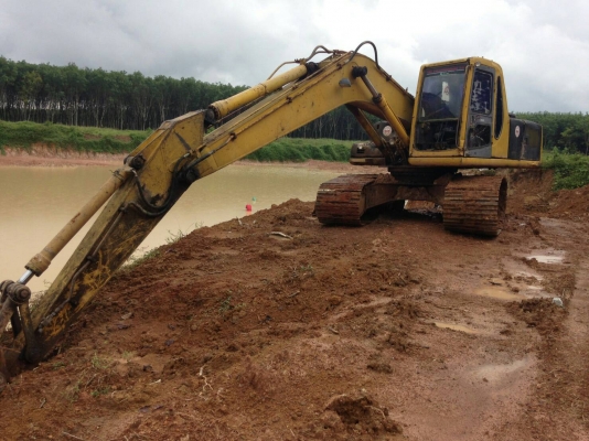 ขายรถแบคโฮ KOMATSU PC200-6 เอกสารเล่ม ไม่มีระบบไฟ ราคา 800000