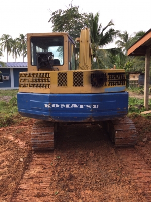 ขายรถแบคโฮ KOMATSU PC60-5 มีใบมีด ราคา 350000