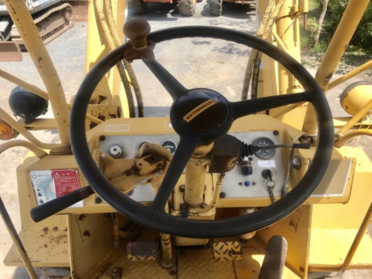 ขายรถตัก CATTERPILLA 910 สมบูรณ์พร้อมใช้ครับ FROM JAPAN ติดต่อ 063-9316985 ID LINE : 0639316985 ครับ