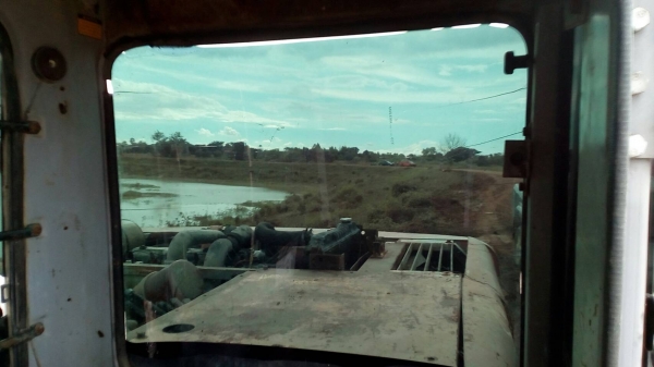 ขายรถแบคโฮ HITACHI EX200-2 ราคา 295000 กับ 395000