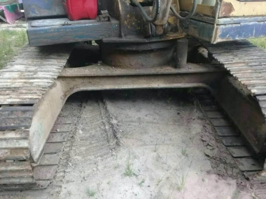 ขาย 245,000 บาท  KOMATSU PC60-3 เครื่องดี ปั้มแรง โช่หนา เอวแน่น เอกสารชื้อขาย   รถอยู่ จ.ศรีสะเกษ โทร&amp;ไอดีไลน์ 0610710295