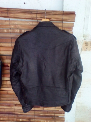 เสื้อหนัง