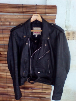 เสื้อหนัง