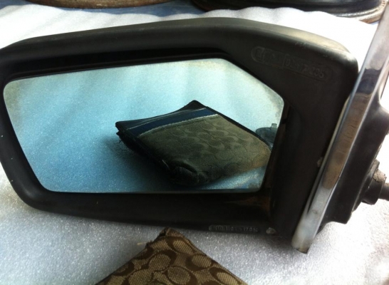 กระจกมองข้าง BENZ w123