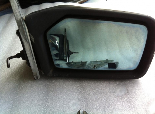 กระจกมองข้าง BENZ w123