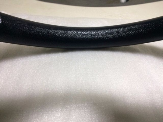 ขายพวง momo race แท้ สภาพดีสวย ซื้อใหม่มาเก็บจนเก่า ใช้ไม่นานกล่องไม่มีของครบๆ ซื้อมา 12000 ขาย 4500 สนใจติดต่อ 0827861333 ดูของ รับเอง ลาดพร้าว 87