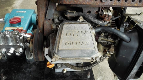 เครื่องฉีดน้ำแรงดันญี่ปุ่น 150 bar ชนเครื่อง Yanma ของลงตู้สดนอก เครื่องฉีดน้ำแรงดันญี่ปุ่น 150 bar ชนเครื่อง Yanma ของลงตู้สดนอก