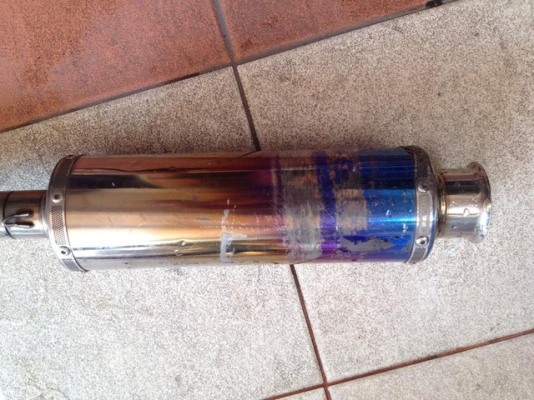 ขายท่อเก่่า ญี่ปุ่น เอาไปทำคอนิดหน่อย ใส่รถเล่นกันครับ ของนอกมีแบรนด์ เก๋าๆ ตามรูปเลยครับ