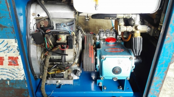 ** SOLD ** เครื่องฉีดน้ำแรงดันญี่ปุ่น 150 bar ชนเครื่อง Robin ของลงตู้สดนอก ** SOLD ** เครื่องฉีดน้ำแรงดันญี่ปุ่น 150 bar ชนเครื่อง Robin ของลงตู้สดนอก