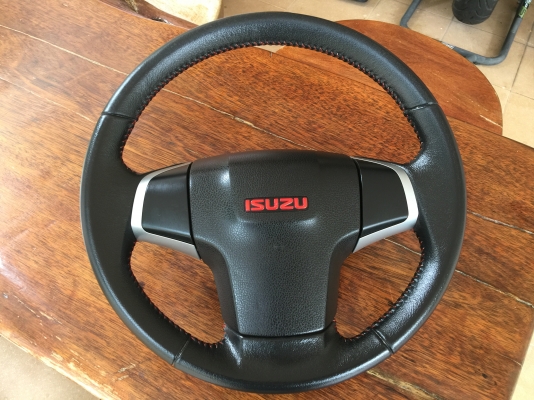 ฝาครอบเครื่อง NEW D-MAX สภาพใหม่ ฝาครอบเครื่อง NEW D-MAX สภาพใหม่