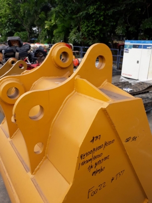 ขายบุ้งกี่ใหม่ ใส่กับรถแบคโฮ komatsu pc200-7 ราคา 35000