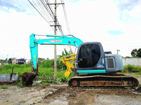 ขายครับSK135YY04 เอกสารอินวอย 6พันชั่วโมง โทร.0851562314