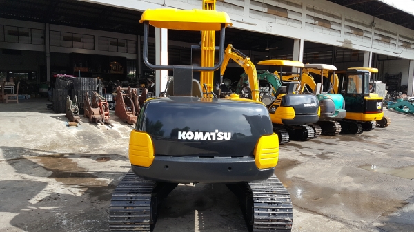 ขาย รถขุด KOMATSU รุ่น PC40-7- มือสองญี่ปุ่น แทรกเหล็ก สลัก บูทเอวแน่น 100\% สวยพร้อมใช้งาน มือถือ 0818753444