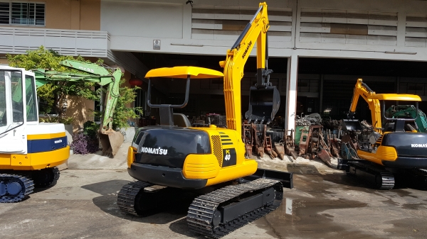 ขาย รถขุด KOMATSU รุ่น PC40-7- มือสองญี่ปุ่น แทรกเหล็ก สลัก บูทเอวแน่น 100\% สวยพร้อมใช้งาน มือถือ 0818753444