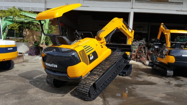ขาย รถขุด KOMATSU รุ่น PC40-7- มือสองญี่ปุ่น แทรกเหล็ก สลัก บูทเอวแน่น 100\% สวยพร้อมใช้งาน มือถือ 0818753444