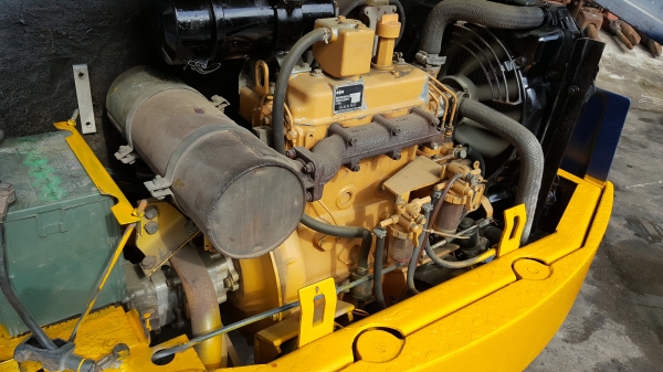 ขาย รถขุด KOMATSU รุ่น PC30-6- มือสองญี่ปุ่น แทรกเหล็ก สลัก บูทเอวแน่น 100\% มาพร้อม หัวเก๋ง สวยพร้อมใช้งาน มือถือ 0818753444