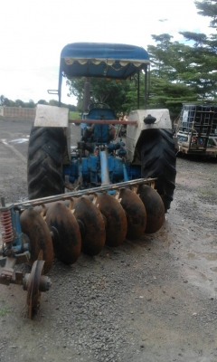 ขายรถไถฟรอด 77 รุ่นT5 มีดันหน้า+ผาน6 มีเล่มทะเบียน ราคาเบาๆ