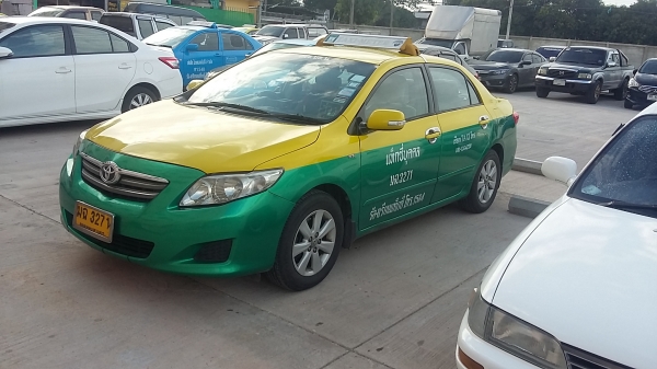 ขายแท็กซี่ปี08ออโต้สวยๆคับ