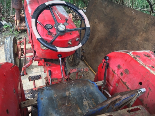 ขายด่วน !! ISEKI TS2400 24 แรงม้าเพลาเดียว ขายด่วน !! ISEKI TS2400 24 แรงม้าเพลาเดียว