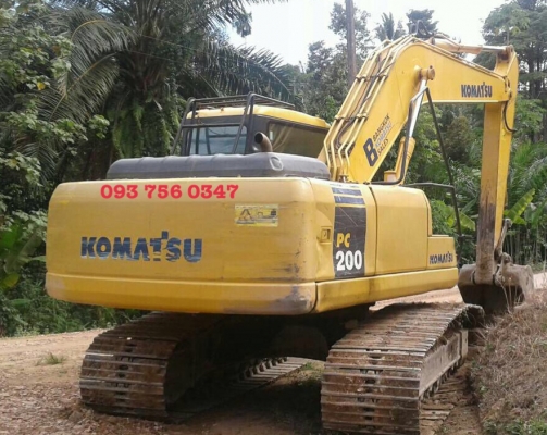 ขายรถแบคโฮ Komatsu pc200-7 =9,XXX ชม.