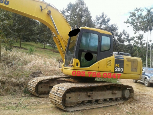 ขายรถแบคโฮ Komatsu pc200-7 =9,XXX ชม. ขายรถแบคโฮ Komatsu pc200-7 =9,XXX ชม.
