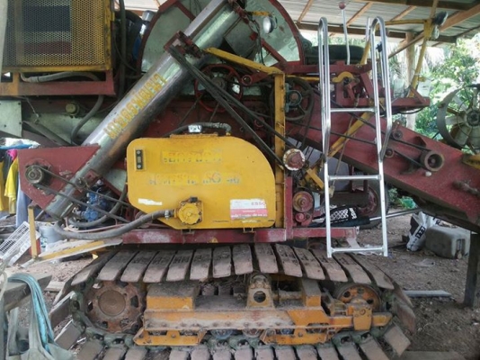 ขายตามสภาพ รถเกี่ยวข้าว ช้างน้อยไวไฟเกษตรพัฒนารองกระสอบพร้อมเกียว