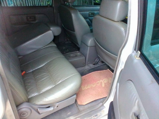 รถครอบครัว 7ที่นั่ง