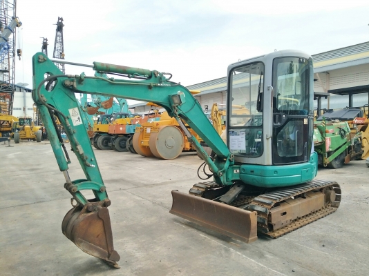 Komutsu PC30MR-1 หัวเก๋ง นำเข้าตรงจากญี่ปุ่น เดิมๆ ปี2000 3,800ชม. สวยๆ 092-929-9942 ธีรเทพ