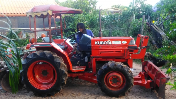 ขายคัพๆๆรถไถนาL 2605สภาพนางฟ้าเลยคัพเครื่องเกียรดีไฮโลลิกแจ๋วมาพร้อมอุปกร3ชิ้นดันหน้า+ผานหลัง+โรตารี่พร้อมลุยงานคัะอาวุธครบมือเลยคัพราคาเบาๆ125000บาทต่อรองมาเลยต่อรองหน้างานนะคัพปมสนใจ 0933693639พรทวี