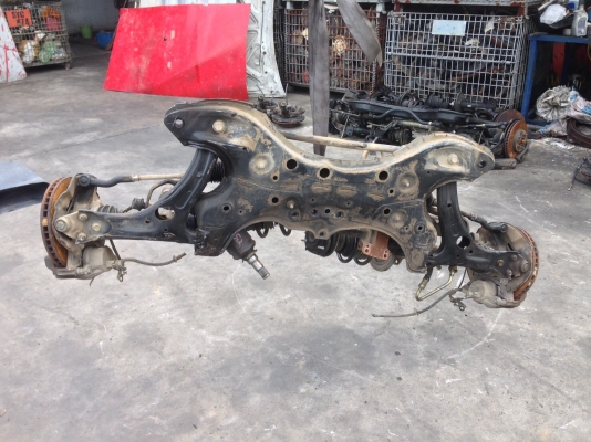 ขายคานหน้า Toyota Wish ทั้งชุด จ้าๆๆๆ