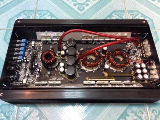 แอมป์คลาสดี เวอเทค1500w มือสองสภาพดีใช้งานปกติ ไม่มีฝาหลัง เบสลูกโต ขับ10&quot;-12&quot;หล่อว้อยไม่เกิน3&quot;ได้ ขาย 1850 บาท สนใจ0892425454 อยู่สระบุรี
