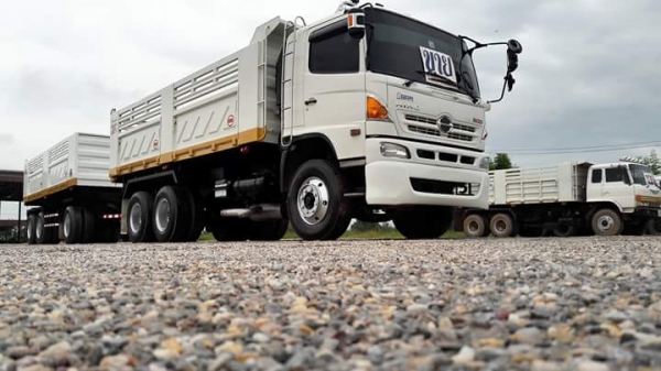 ขายครับhino mega 344 ปี57แม่+ลูก  รถสวยพร้อมใช้งาน สภาพไร้ที่ติ  ขายทั้งสดและผ่อนครับ