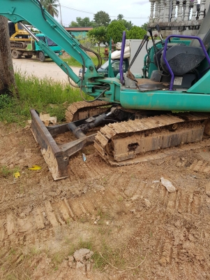 ขายรถแบคโฮ KOMATSU PC30-7 ราคา 320000