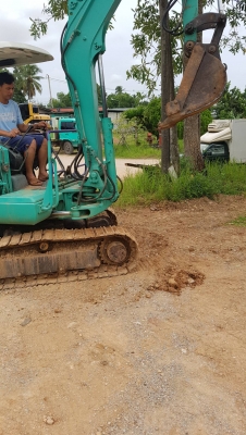 ขายรถแบคโฮ KOMATSU PC30-7 ราคา 320000