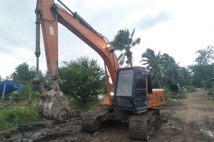 ขาย!! >>> Hitachi Ex120 รุ่น 1 ช่วงล่านเต็ม รุ่นนี้ทนไม่จุกจิก <<< เบอร์ติดต่อ 098-7155789 086-4631102