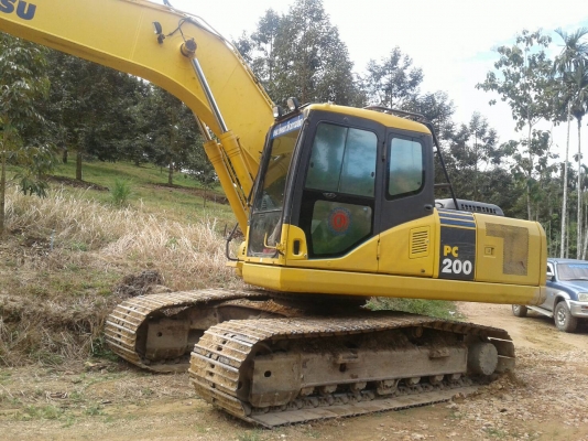 ขายรถแบคโฮ KOMATSU PC200-7 ปี 2011 ไมล์ 9641 ชม.ราคา 1450000