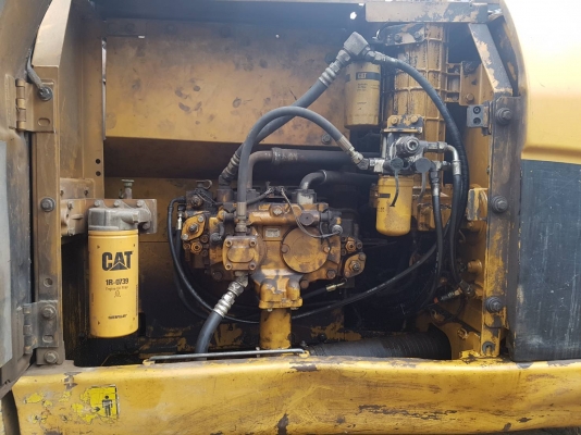 ขายรถแบคโฮ CAT 320 D JAPAN เอกสารเล่ม ไมล์ 13308 ชม.ราคา 1350000