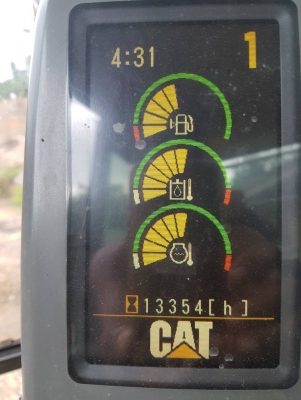 ขายรถแบคโฮ CAT 320 D JAPAN เอกสารเล่ม ไมล์ 13308 ชม.ราคา 1350000