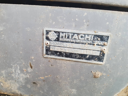 ขายรถแบคโฮ HITACHI ZX200-1 เอกสารเล่ม ไมล์ 7761 ชม.ราคา 1550000